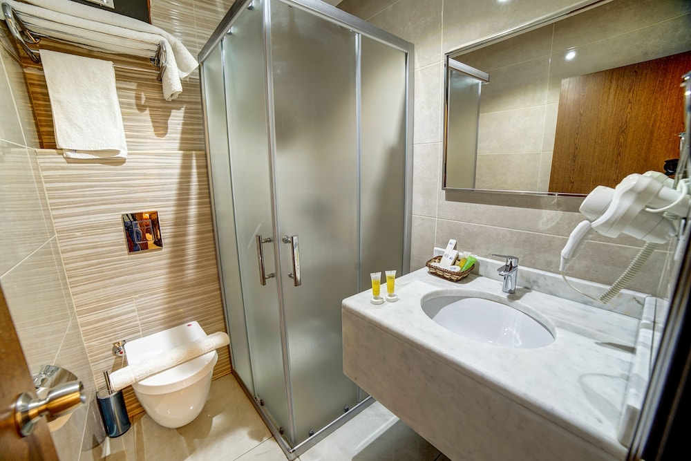 nairoukh hotel aqaba