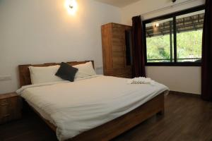 vythiri wild forest resort