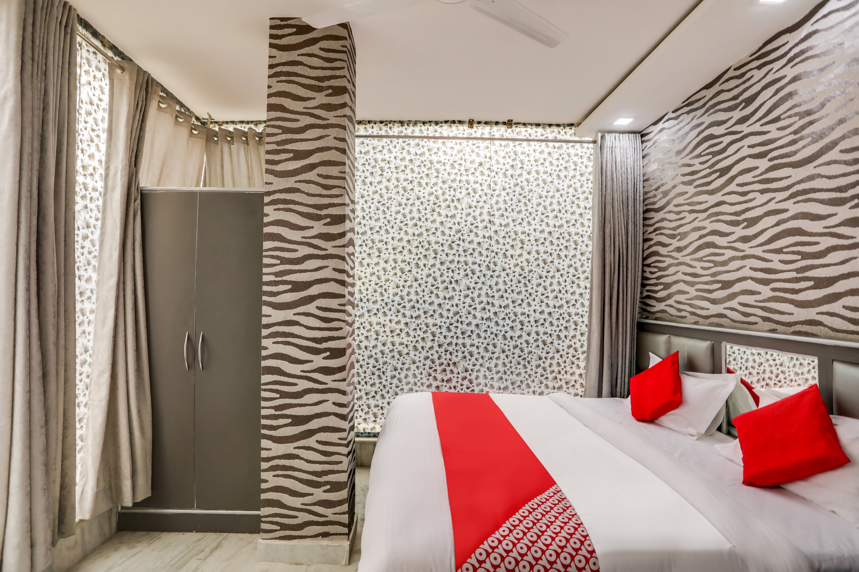 hotel o anshun residency near mk cinemas rohini