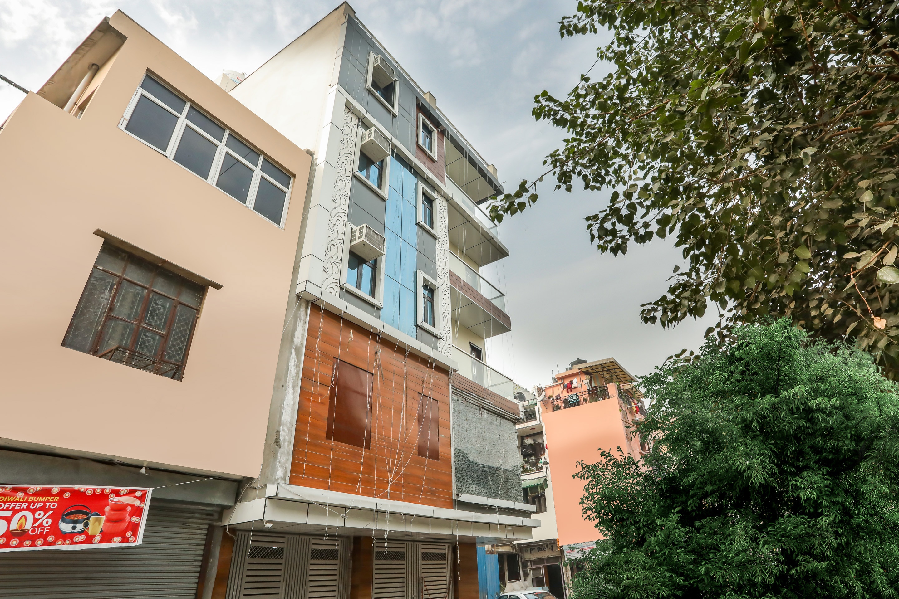 hotel o anshun residency near mk cinemas rohini