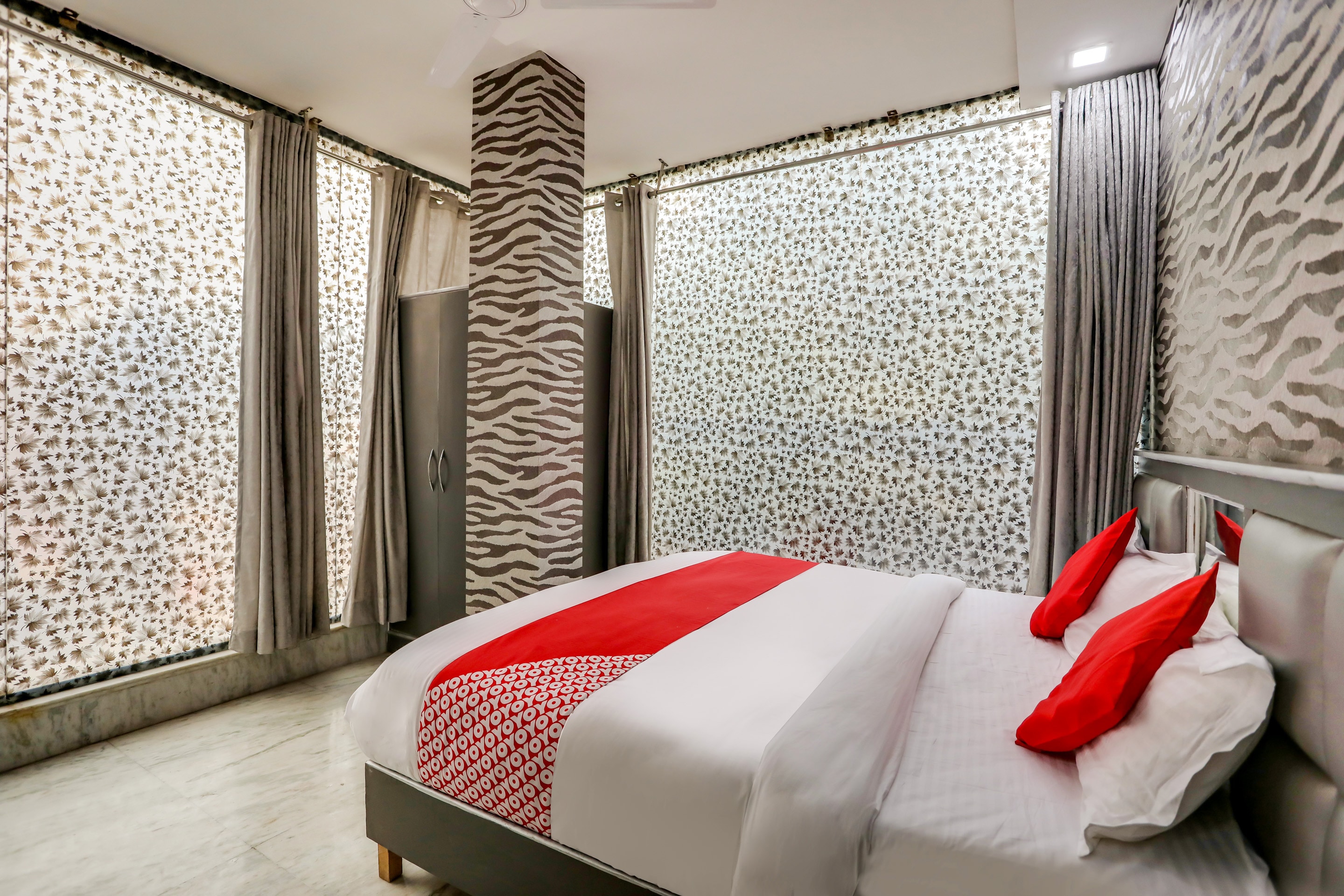 hotel o anshun residency near mk cinemas rohini