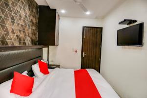 hotel o anshun residency near mk cinemas rohini