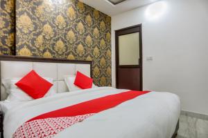 hotel o anshun residency near mk cinemas rohini