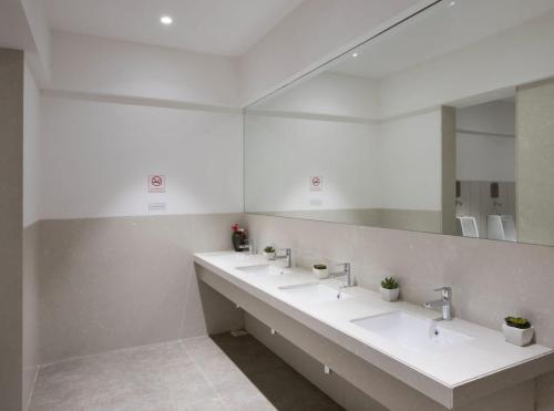 the regal banquets and rooms