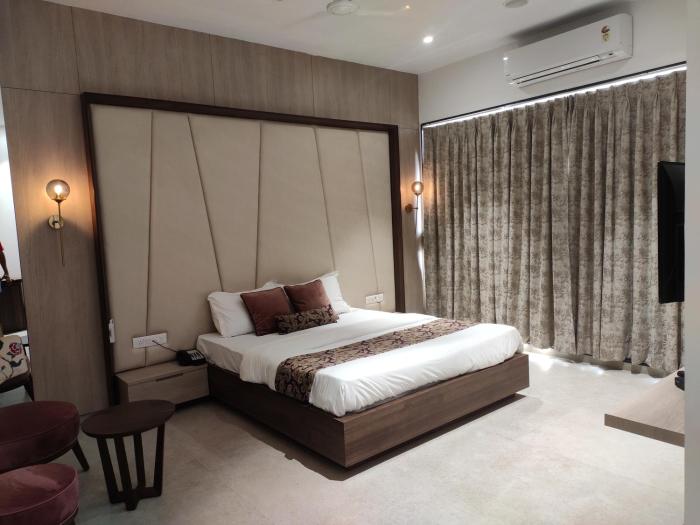 the regal banquets and rooms