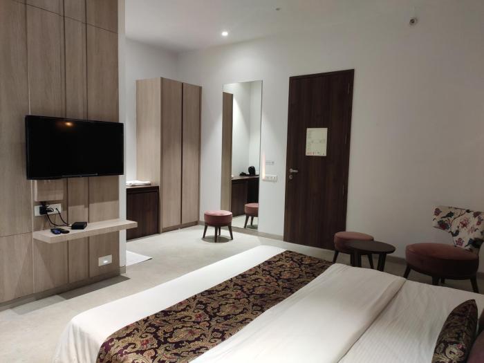 the regal banquets and rooms