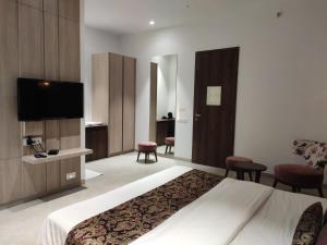 the regal banquets and rooms