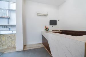 hotel o sunshine inn near pune railway station