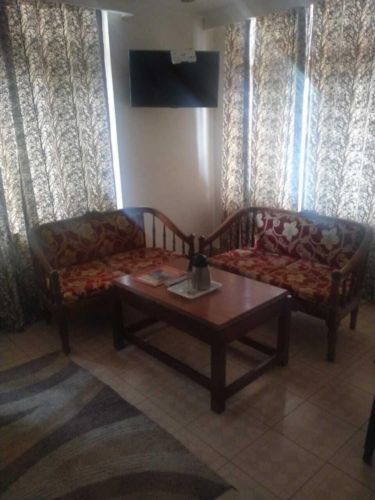 ayuskama cottage
