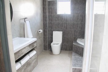 the cato suites hotel