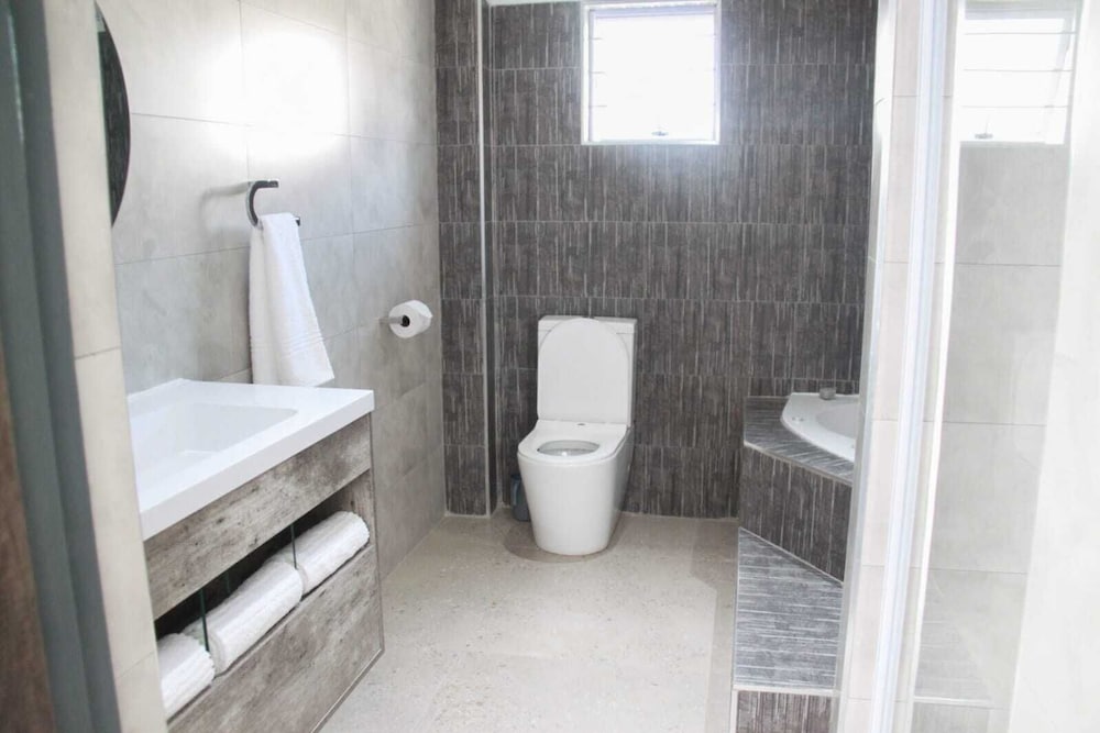 the cato suites hotel