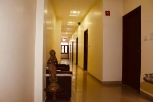 grover international hotel