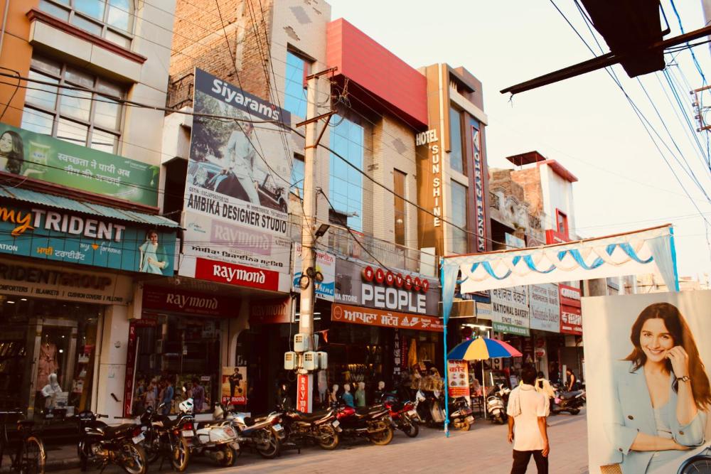 grover international hotel