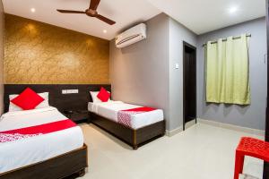 oyo 70680 mokshajna inn