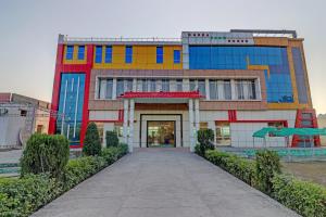 capital o kanha resort