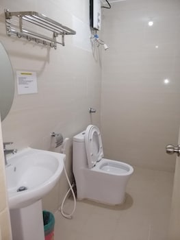 meaco royal hotel binan