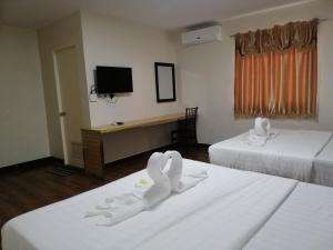meaco royal hotel binan