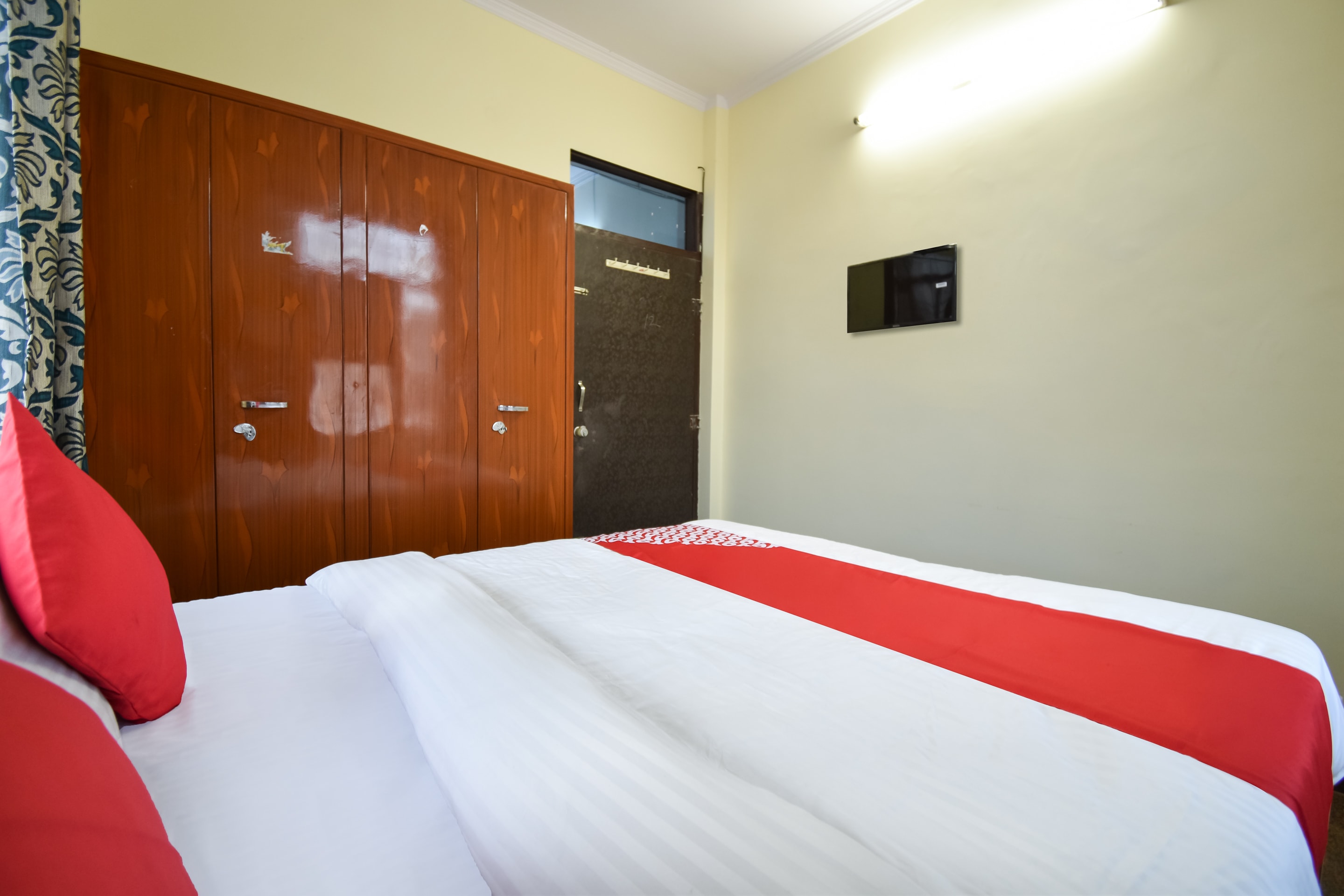 hotel o pragati inn