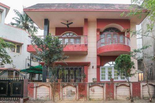 hotel o ma kali guest house
