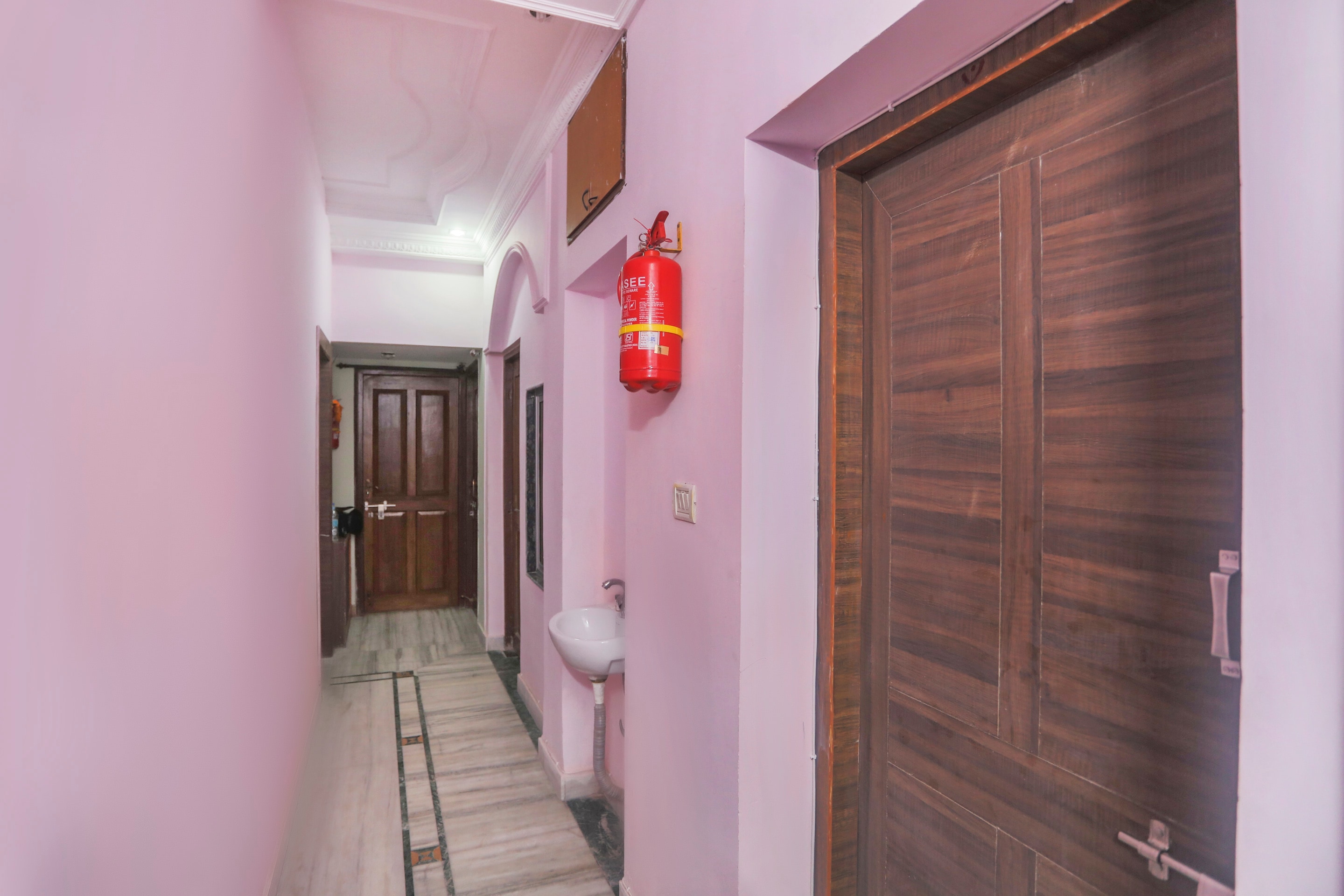 hotel o ma kali guest house