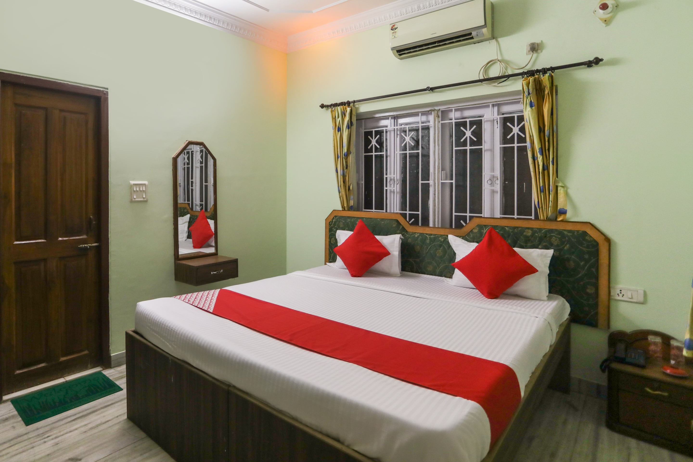 hotel o ma kali guest house