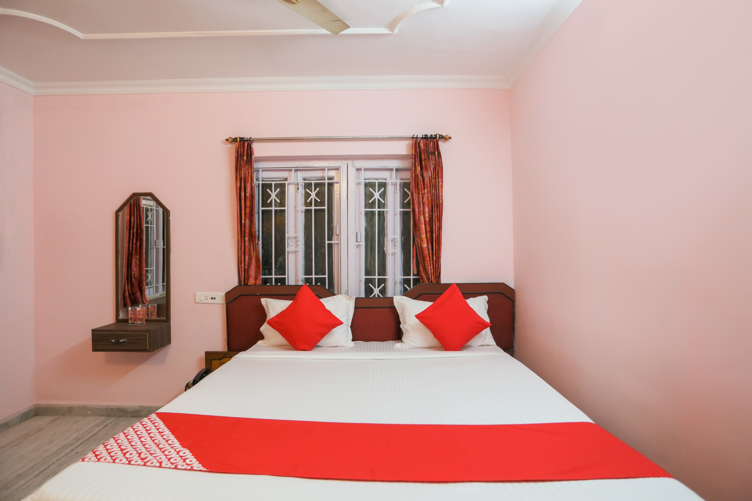 hotel o ma kali guest house