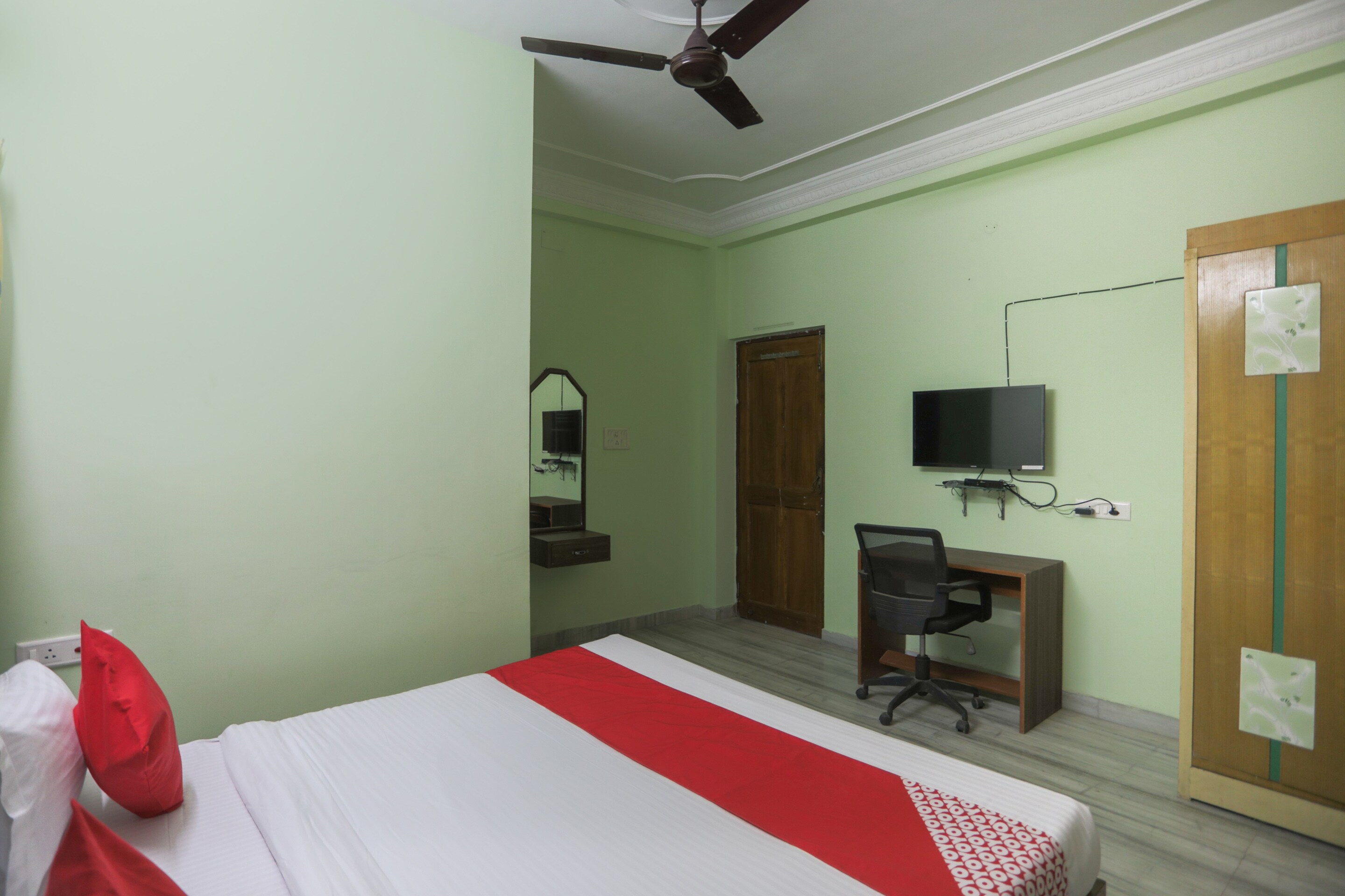 hotel o ma kali guest house