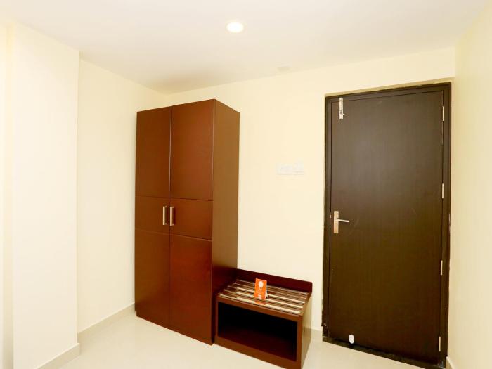 aura residency