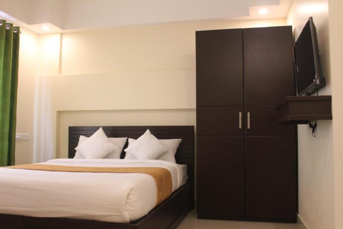 aura residency