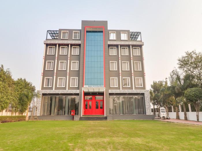 super townhouse jashn