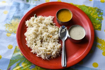 capital o 63727 mythri hotel