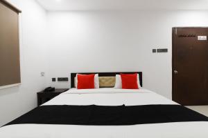capital o 63727 mythri hotel