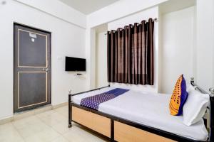 spot on 77742 royal rest rooms