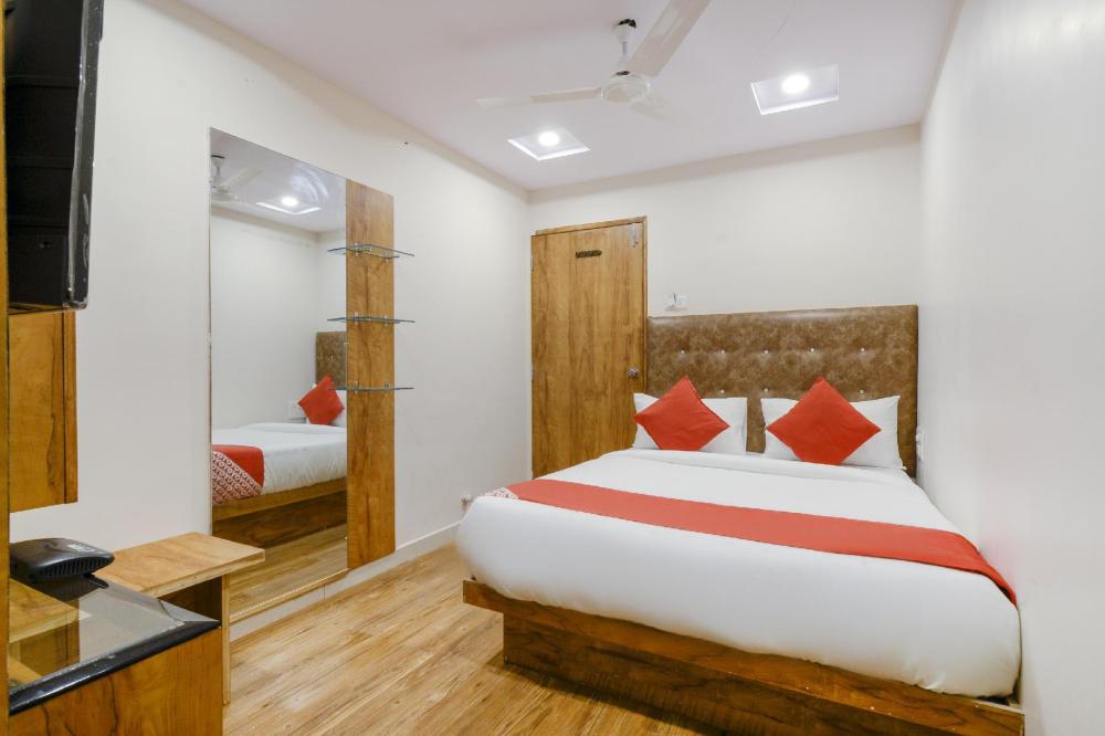 hotel safari inn c g road