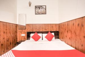 shri sai guest house opp azadpur main mandi