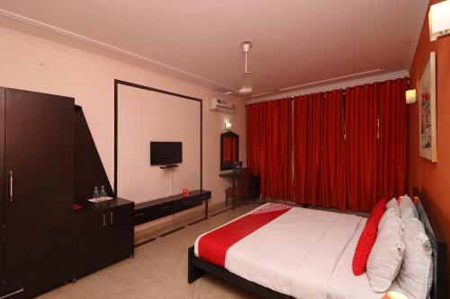 hotel rk residency opposite isbt sector 43 chandigarh