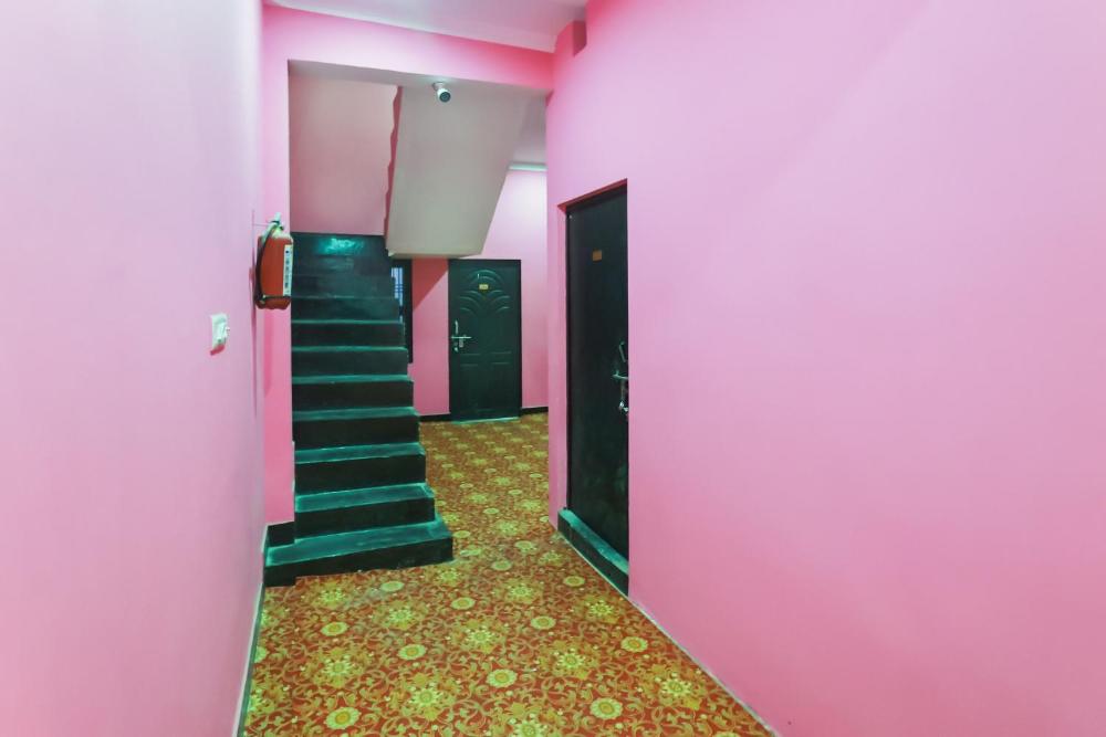 spot on 78880 rajdhani hotel