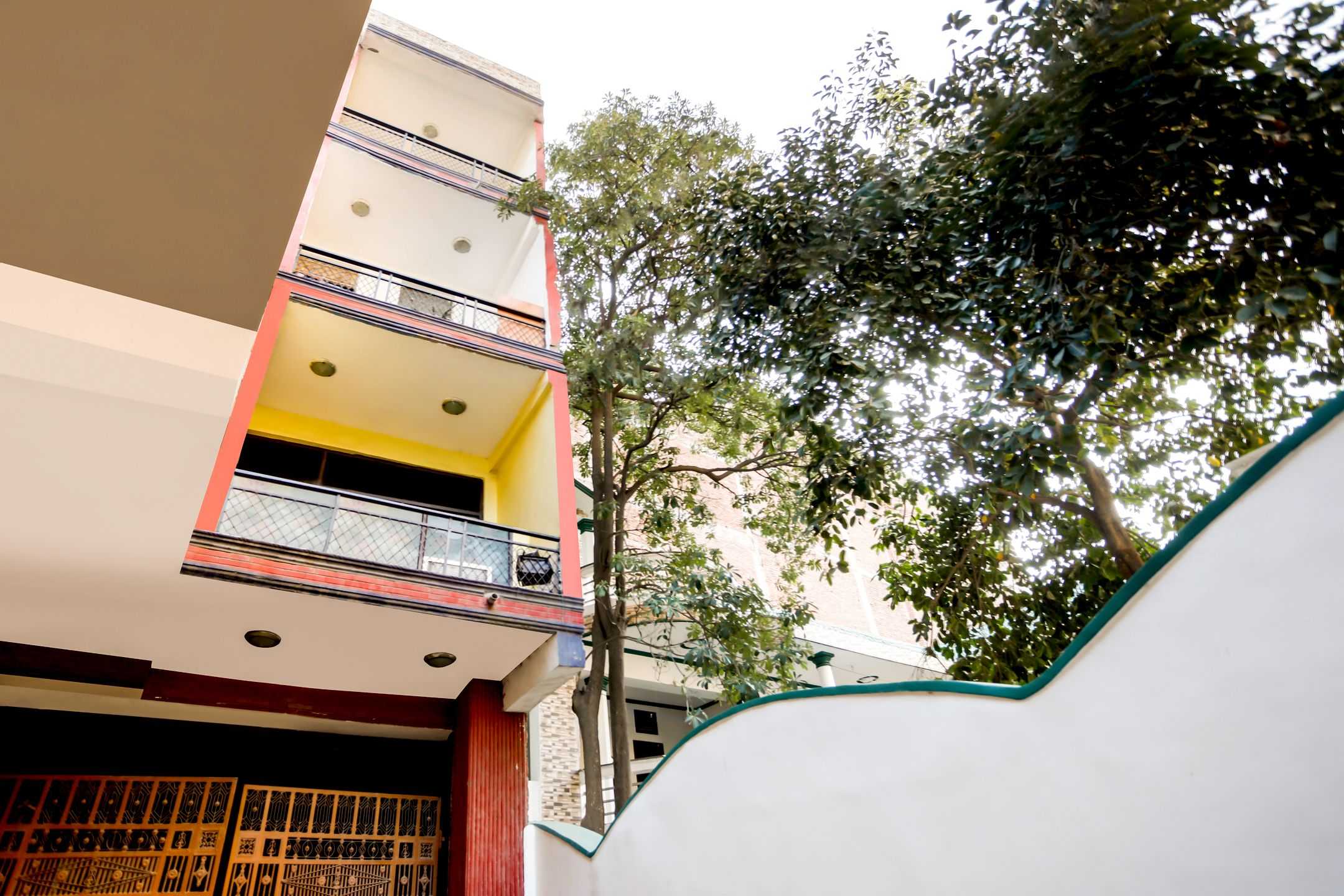 spot on hotel harrys 1 near select citywalk mall