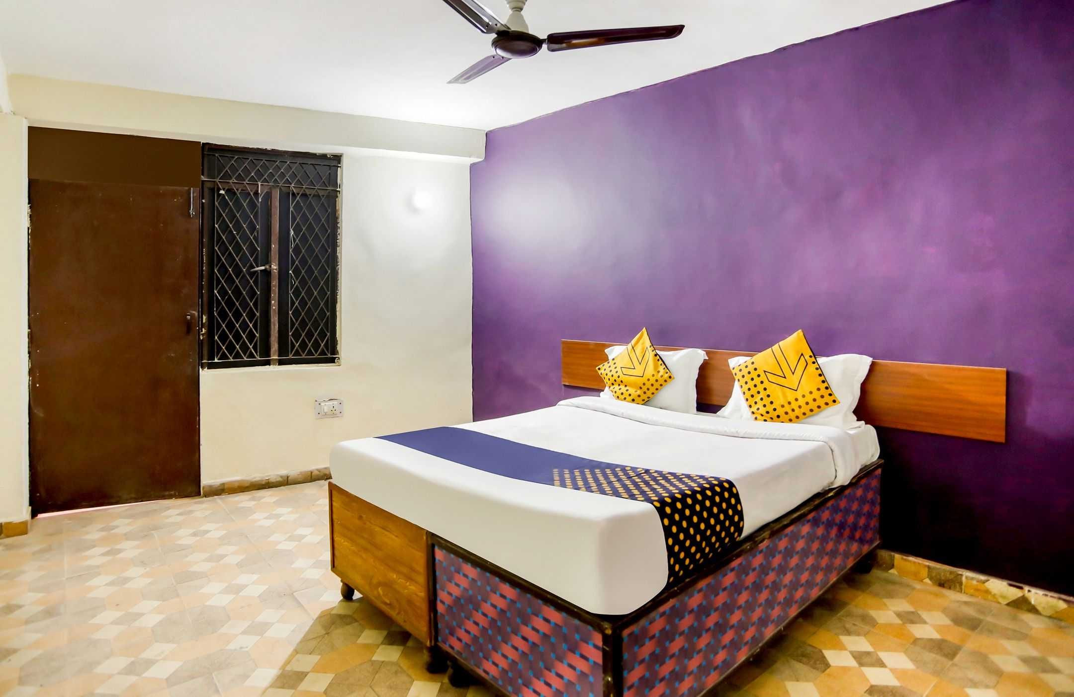 spot on hotel harrys 1 near select citywalk mall