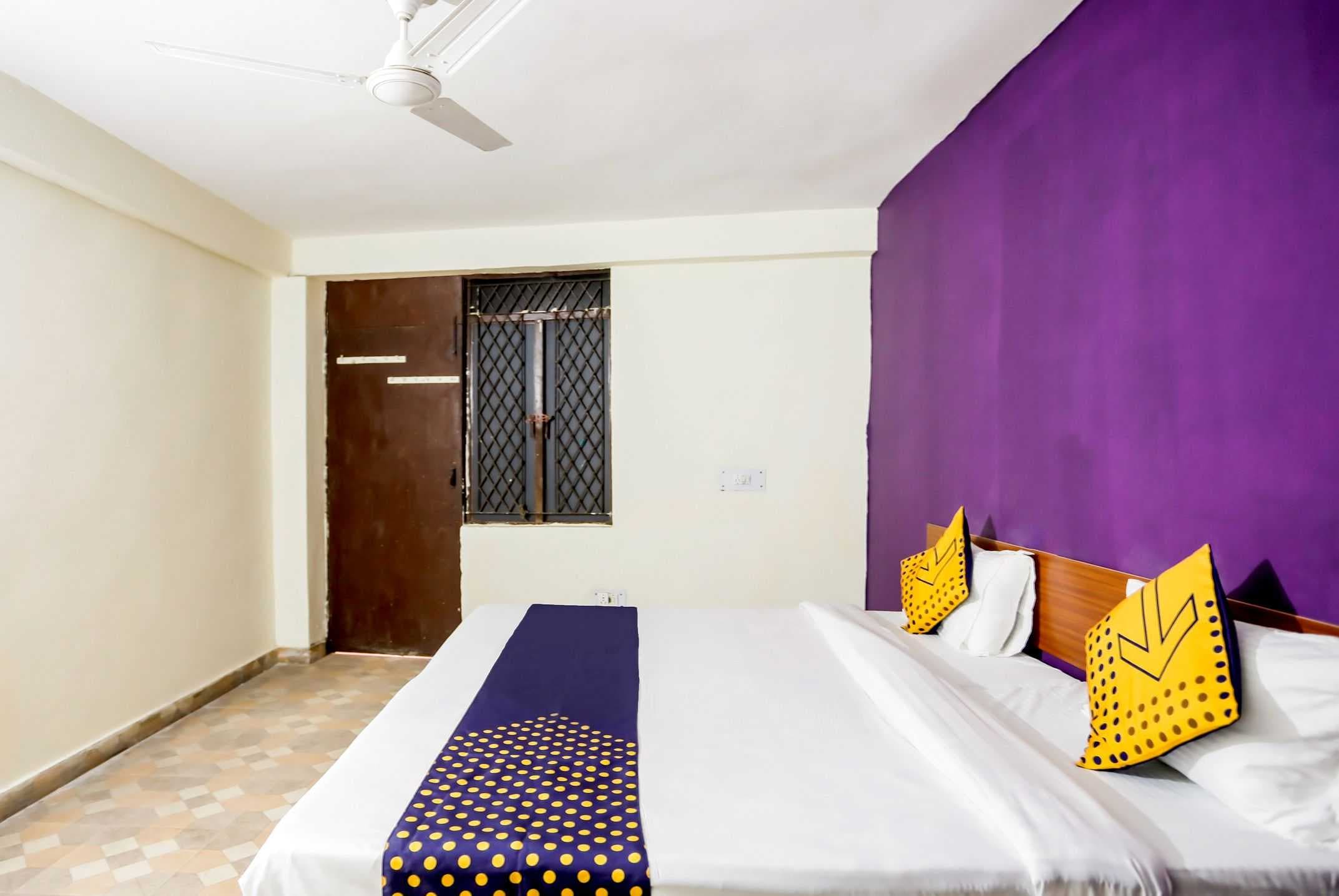 spot on hotel harrys 1 near select citywalk mall