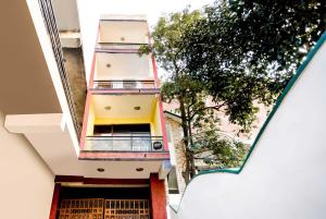 spot on hotel harrys 1 near select citywalk mall