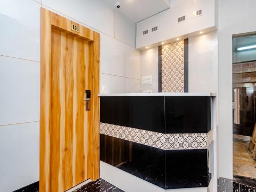 Hotel Al Fatah,South Mumbai>>Mumbai,2 star