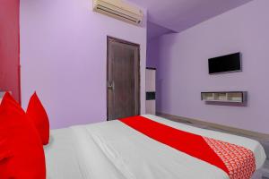 Hotel O Primrose Hotel's Near Noida Sector 76 Metro Station,New Delhi>>Delhi,3 star