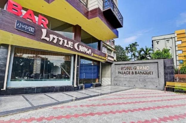 hotel grand palace and banquet