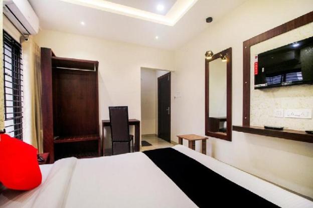 hotel grand palace and banquet
