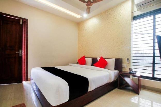 hotel grand palace and banquet