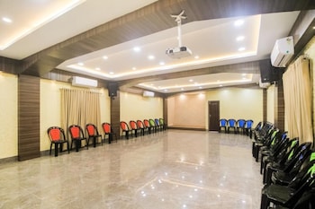 hotel grand palace and banquet