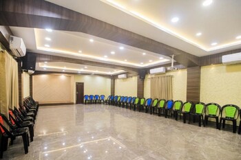 hotel grand palace and banquet