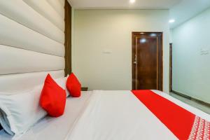 oyo 75217 hotel navya grand