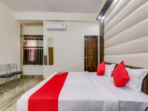 oyo 75217 hotel navya grand